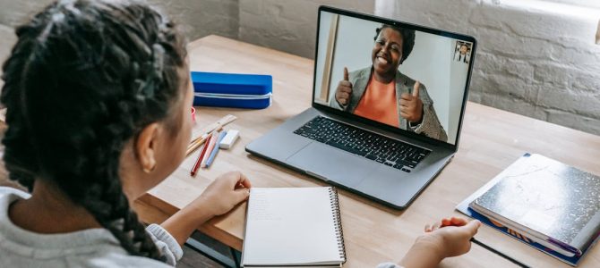 Korepetycje online czy tradycyjne – która forma nauki przynosi lepsze efekty? Korepetycje online czy tradycyjne – która forma nauki przynosi lepsze efekty?