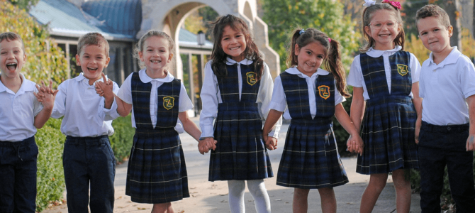 Ubezpieczenie NNW szkolne: co dokładnie obejmuje ochrona i jak działa polisa dla uczniów?